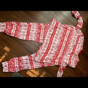 Victoria Secret Pink Christmas PJ set size large Women’s/ Jrs  winter fun
